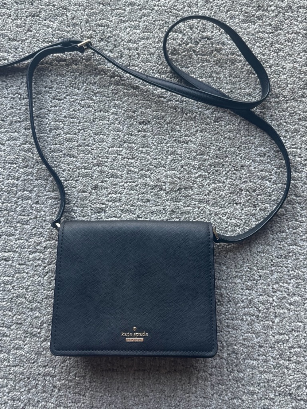 Kate Spade Black Crossbody Bag - Sleek Leather Square Design